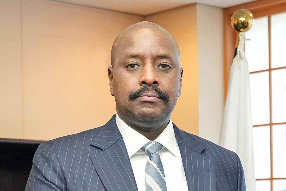 General Muhoozi Kainerugaba tilbyr seg å sende 100.000 soldater for å beskytte «Jesu Kristi, vår Guds land». Foto: 外務省 CC BY 4.0 General Muhoozi Kainerugaba tilbyr seg å sende 100.000 soldater for å beskytte «Jesu Kristi, vår Guds land». Foto: 外務省 CC BY 4.0