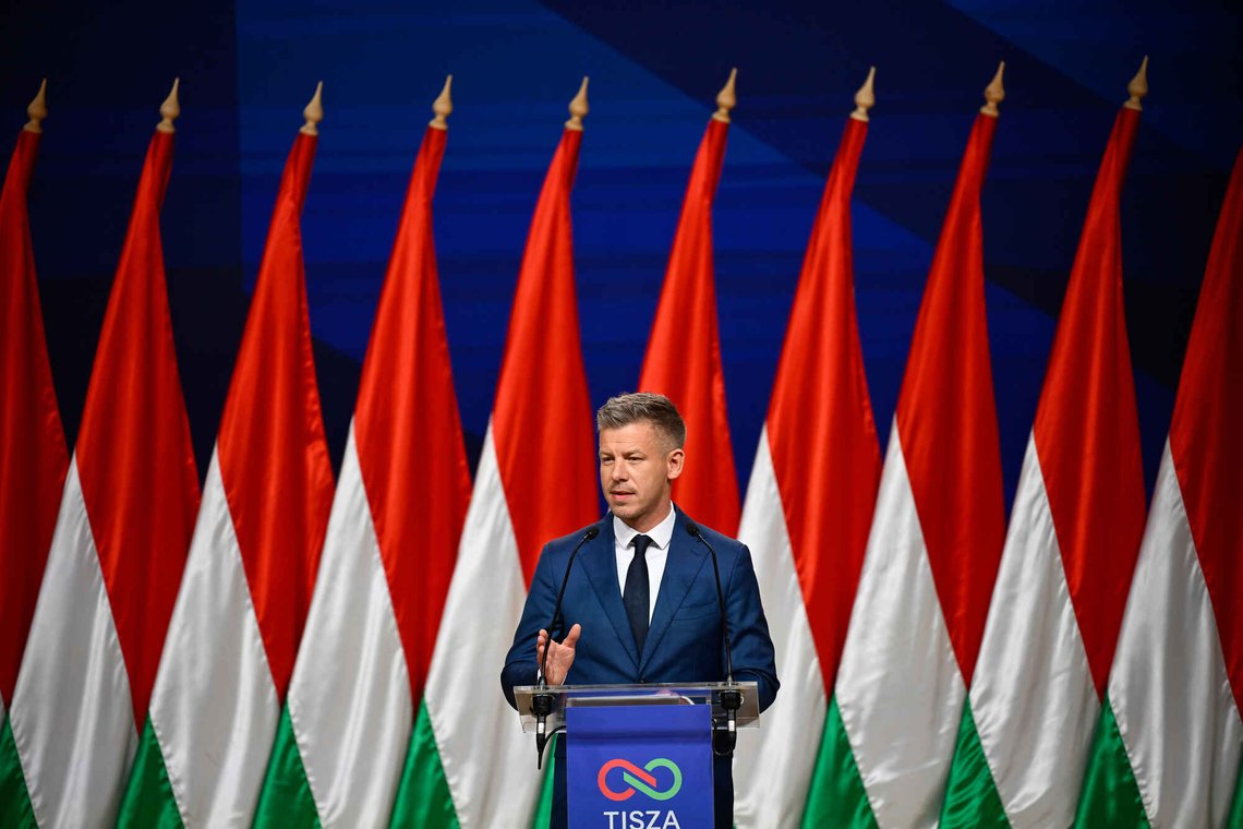 Ungarns valgvinner Peter Magyar sier han ikke støtter hurtigbehandling av Ukrainas EU-søknad. Foto: Denes Erdos / AP / NTB Ungarns valgvinner Peter Magyar sier han ikke støtter hurtigbehandling av Ukrainas EU-søknad. Foto: Denes Erdos / AP / NTB