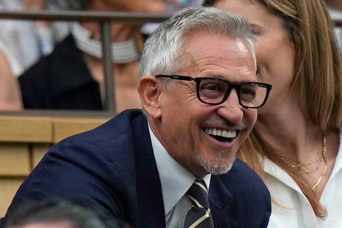 Gary Lineker signerte i desember en avtale med Netflix. Lineker skal ha daglige podkaster under sommerens fotball-VM. Foto: Alastair Grant / AP / NTB Gary Lineker signerte i desember en avtale med Netflix. Lineker skal ha daglige podkaster under sommerens fotball-VM. Foto: Alastair Grant / AP / NTB