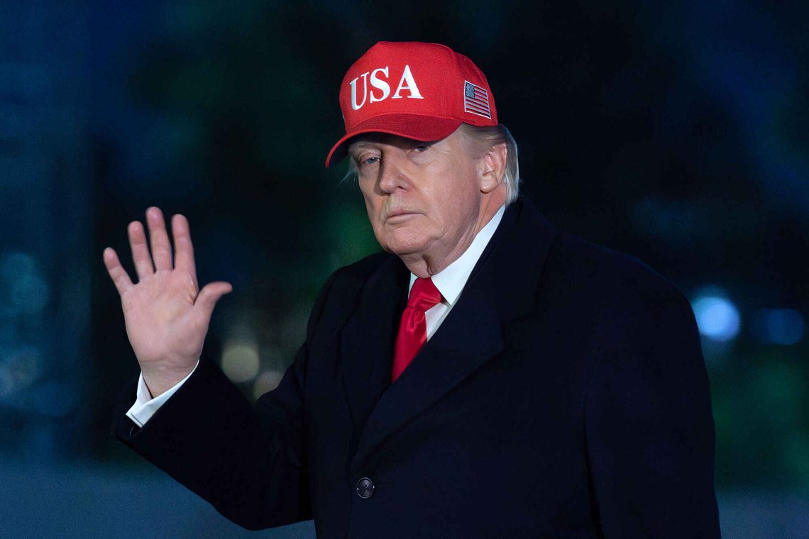 President Donald Trump waves to reporters as he walks on the South Lawn upon his arrival at the White House, Sunday, April 12, 2026, in Washington. (AP Photo/Jose Luis Magana) President Donald Trump waves to reporters as he walks on the South Lawn upon his arrival at the White House, Sunday, April 12, 2026, in Washington. (AP Photo/Jose Luis Magana)