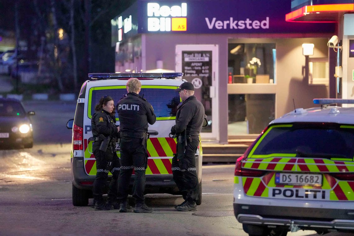 Heggedal 20260427.
Politiet etterforsker omstendighetene etter et slagsmål i Heggedal mandag kveld. Flere skytevåpen er beslaglagt i forbindelse med hendelsen.
Foto: Terje Bendiksby / NTB Heggedal 20260427.
Politiet etterforsker omstendighetene etter et slagsmål i Heggedal mandag kveld. Flere skytevåpen er beslaglagt i forbindelse med hendelsen.
Foto: Terje Bendiksby / NTB