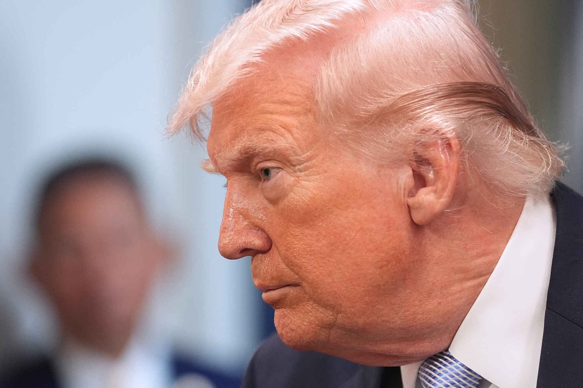 President Donald Trump snakker med journalister i Det hvite hus i Washington D.C. den 6. april 2026. Foto: Alex Brandon / AP / NTB. President Donald Trump snakker med journalister i Det hvite hus i Washington D.C. den 6. april 2026. Foto: Alex Brandon / AP / NTB.