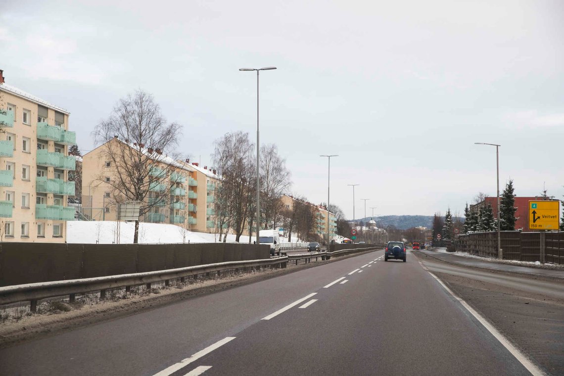 Trondheimsveien i Oslo sentrum er en av de mest trafikkerte. Nå vil byrådet i Oslo tilrettelegge for syklister og gående. Foto: Lise Åserud / NTB Trondheimsveien i Oslo sentrum er en av de mest trafikkerte. Nå vil byrådet i Oslo tilrettelegge for syklister og gående. Foto: Lise Åserud / NTB