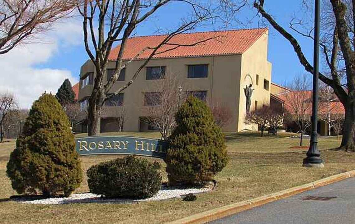Rosary Hill Home sykehjem drives av Dominican Sisters of Hawthorne, New York. Foto: Midnightdreary/
Creative Commons Attribution-Share Alike 3.0 Rosary Hill Home sykehjem drives av Dominican Sisters of Hawthorne, New York. Foto: Midnightdreary/
Creative Commons Attribution-Share Alike 3.0