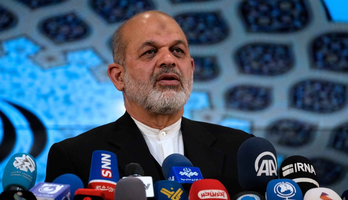Ahmad Vahidi, som for tiden leder den iranske revolusjonsgarden, her som innenriksminister i 2024. Foto: Vahid Salemi / AP / NTB. Ahmad Vahidi, som for tiden leder den iranske revolusjonsgarden, her som innenriksminister i 2024. Foto: Vahid Salemi / AP / NTB.
