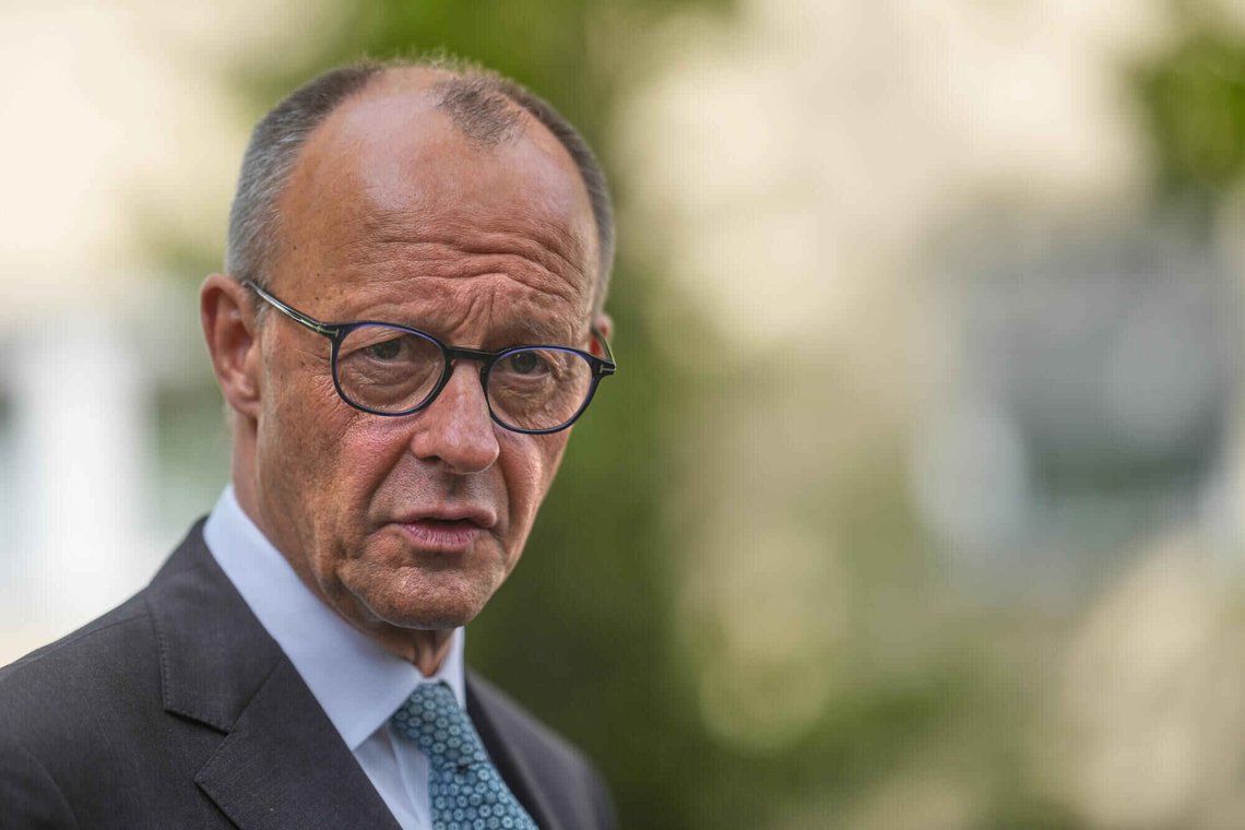 Tysklands forbundskansler Friedrich Merz sier han ikke ville anbefalt barna sine å flytte og utdanne seg i USA nå. Denne uttalelsen kommer mens Tyskland og andre land i Europa beveger seg mot de totale undergangen. Markus Schreiber /AP/ NTB Tysklands forbundskansler Friedrich Merz sier han ikke ville anbefalt barna sine å flytte og utdanne seg i USA nå. Denne uttalelsen kommer mens Tyskland og andre land i Europa beveger seg mot de totale undergangen. Markus Schreiber /AP/ NTB
