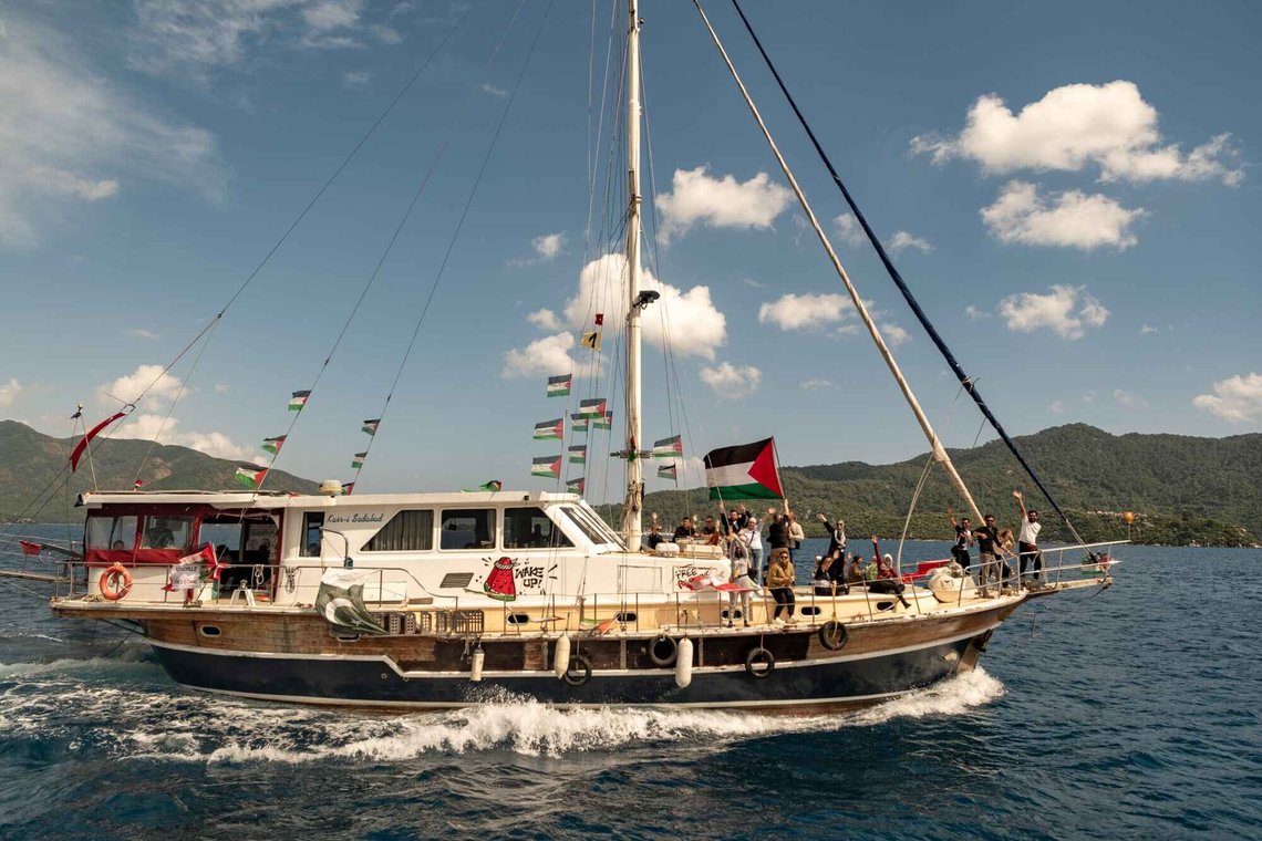 Båter fra Global Sumud Flotilla idet de forlater Marmaris i Tyrkia 14. mai med kurs for Gaza. Foto: Murat Kocabas / AP / NTB Båter fra Global Sumud Flotilla idet de forlater Marmaris i Tyrkia 14. mai med kurs for Gaza. Foto: Murat Kocabas / AP / NTB