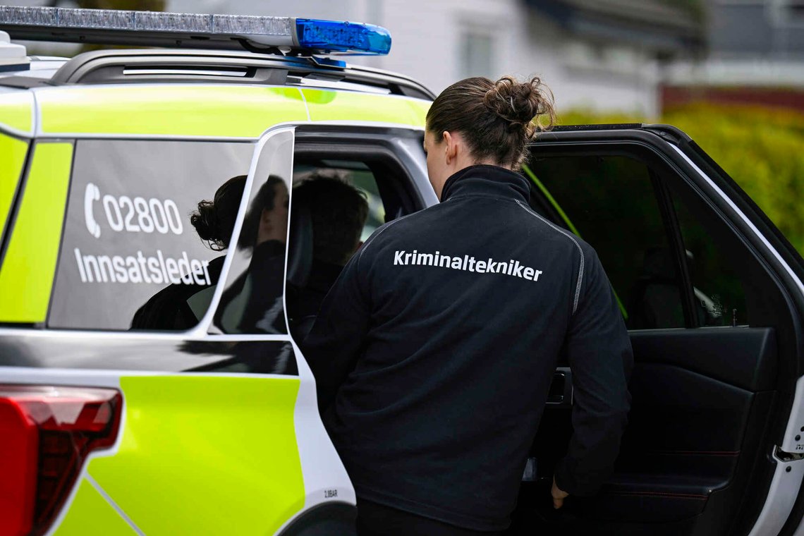 Kriminalteknikere jobber på stedet. Foto: Carina Johansen / NTB Kriminalteknikere jobber på stedet. Foto: Carina Johansen / NTB