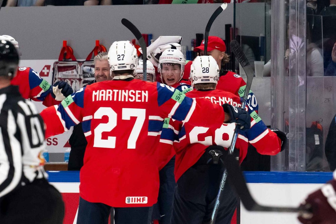 Tinus Luc Koblar sendte Norge i føringen mot Latvia. Foto: Anthony Anex / Keystone via AP / NTB Tinus Luc Koblar sendte Norge i føringen mot Latvia. Foto: Anthony Anex / Keystone via AP / NTB