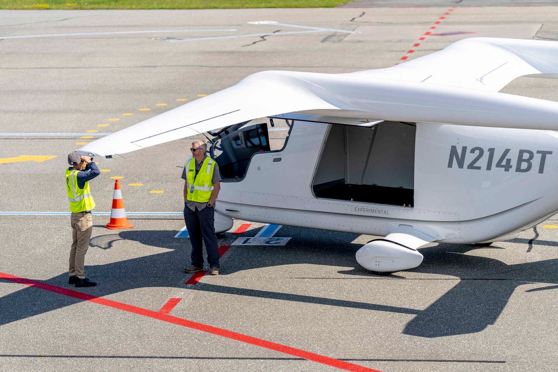 Første gangen et fly drevet av elektrisk motor besøkte København lufthavn var i juli 2025. Elflyet var en testversjon av typen Beta ALIA CX300. Foto: Ida Marie Odgaard /Ritzau Scanpix/ NTB Første gangen et fly drevet av elektrisk motor besøkte København lufthavn var i juli 2025. Elflyet var en testversjon av typen Beta ALIA CX300. Foto: Ida Marie Odgaard /Ritzau Scanpix/ NTB