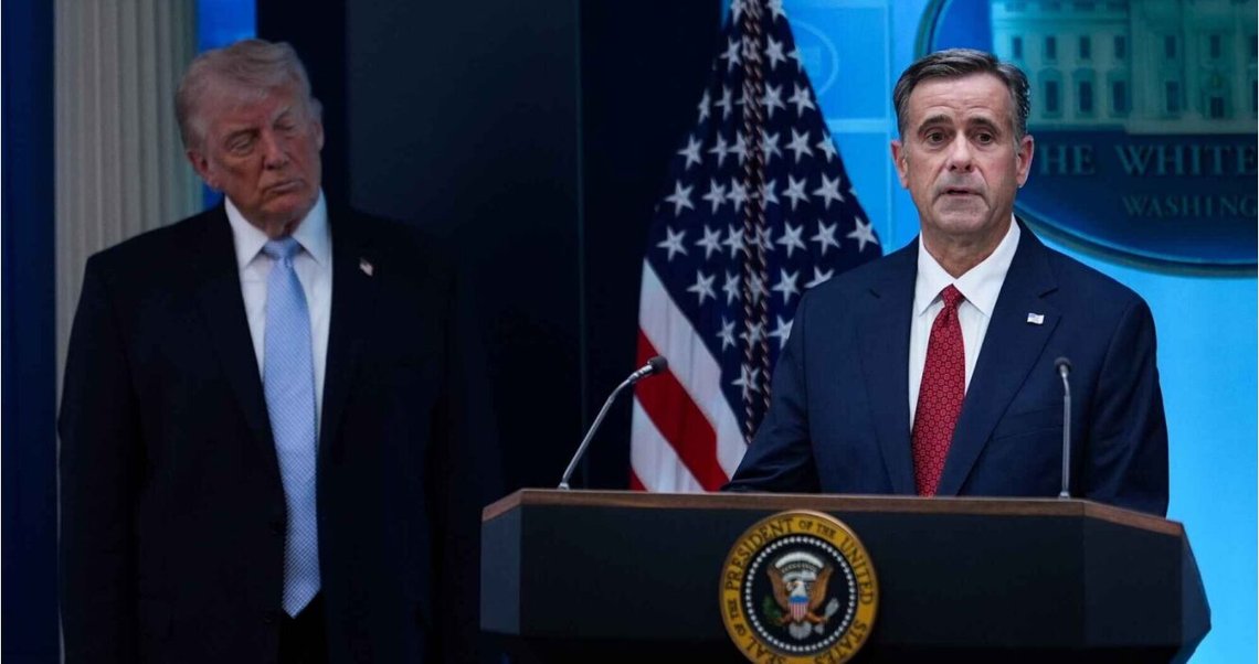 CIA-direktør John Ratcliffe har nylig besøkt Cuba. Her i selskap med president Donald Trump i samtale med journalister i James Brady Press Briefing Room i Det hvite hus i april. Foto: Arkivbilde Ap/ NTB CIA-direktør John Ratcliffe har nylig besøkt Cuba. Her i selskap med president Donald Trump i samtale med journalister i James Brady Press Briefing Room i Det hvite hus i april. Foto: Arkivbilde Ap/ NTB