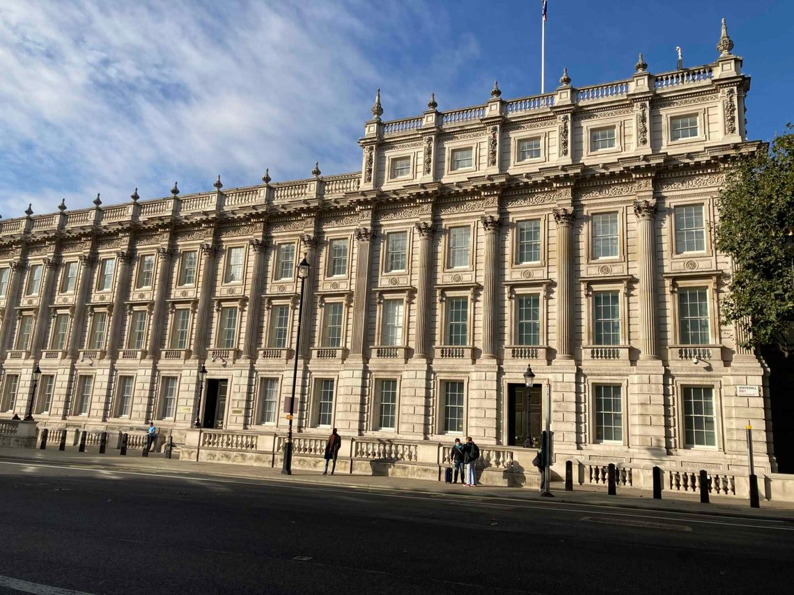 Den britiske regjeringens kabinettkontor i Whitehall i London. Foto: Matt Brown / Wikimedia Commons (cc by 2.0). Den britiske regjeringens kabinettkontor i Whitehall i London. Foto: Matt Brown / Wikimedia Commons (cc by 2.0).