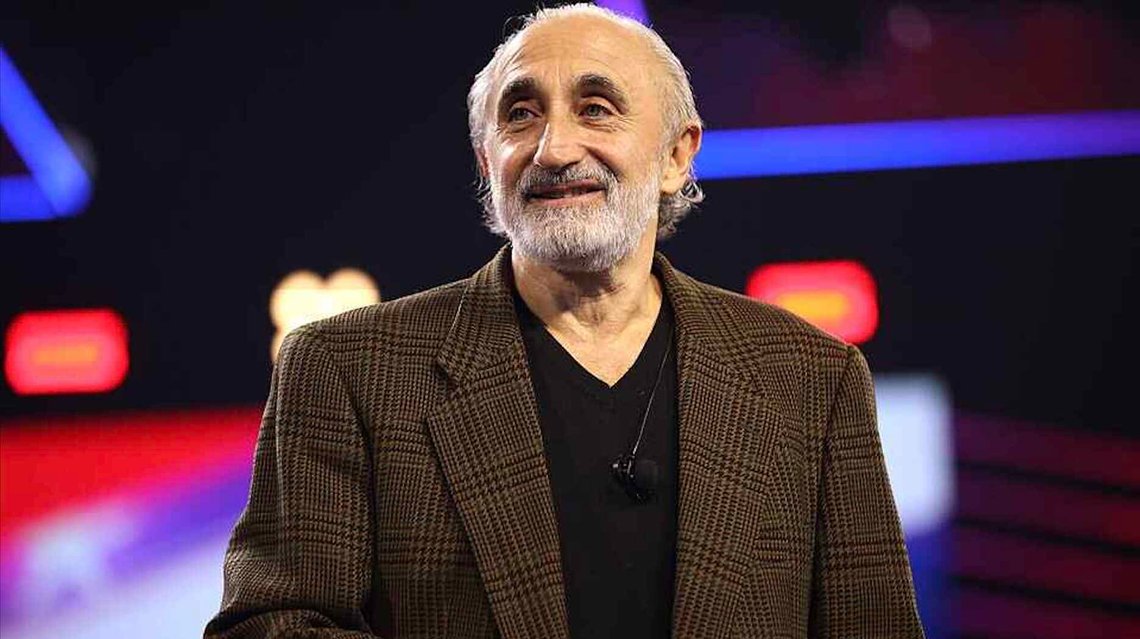 Gad Saad taler på Phoenix Convention Center i Phoenix, Arizona. Foto: Gage Skidmore / Wikimedia Commons (cc by-sa 2.0). Gad Saad taler på Phoenix Convention Center i Phoenix, Arizona. Foto: Gage Skidmore / Wikimedia Commons (cc by-sa 2.0).
