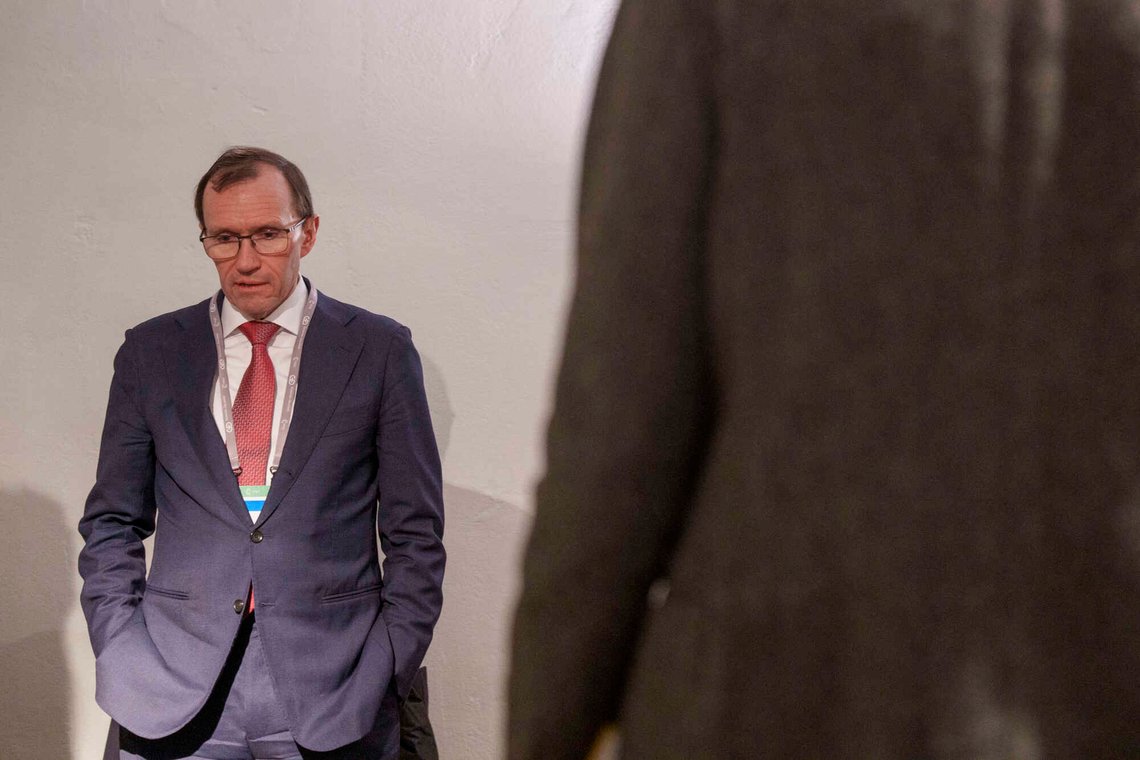Norsk fredsdiplomati gir høy politisk synlighet ute i verden, fastholder utenriksminister Espen Barth Eide (Ap). Denne uka er han vert for det årlige Oslo Forum som bak lukkede dører samler fredsmeklere, diplomater, eksperter og parter i en rekke lands kriger og konflikter. Foto: Javad Parsa / NTB Norsk fredsdiplomati gir høy politisk synlighet ute i verden, fastholder utenriksminister Espen Barth Eide (Ap). Denne uka er han vert for det årlige Oslo Forum som bak lukkede dører samler fredsmeklere, diplomater, eksperter og parter i en rekke lands kriger og konflikter. Foto: Javad Parsa / NTB