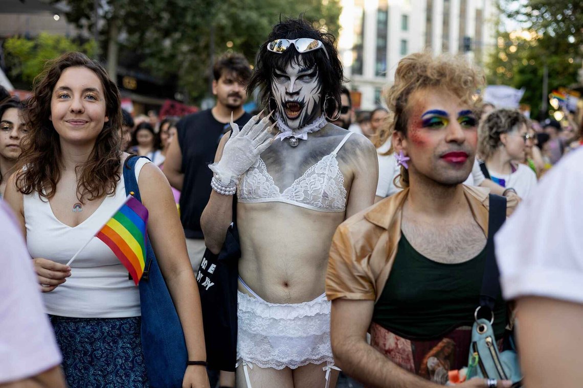 Stadig flere har fått nok av venstresiden evige hyllest av alt som et flertall kunne klart seg uten, som jødehat, klimahysteri og kjønnsforvirring. Bildet er fra Athens Pride parade. Foto: AP /Yorgos Karahalis/ NTB Stadig flere har fått nok av venstresiden evige hyllest av alt som et flertall kunne klart seg uten, som jødehat, klimahysteri og kjønnsforvirring. Bildet er fra Athens Pride parade. Foto: AP /Yorgos Karahalis/ NTB