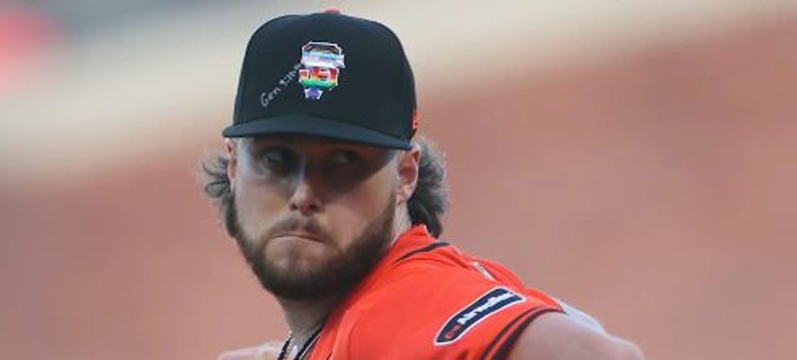 Giants-pitcher Landen Roupp var en av spillerne som fikk en reprimande fra ligaen for å henvise til bibelvers under Pride Night. Stillbilde Fox News Giants-pitcher Landen Roupp var en av spillerne som fikk en reprimande fra ligaen for å henvise til bibelvers under Pride Night. Stillbilde Fox News