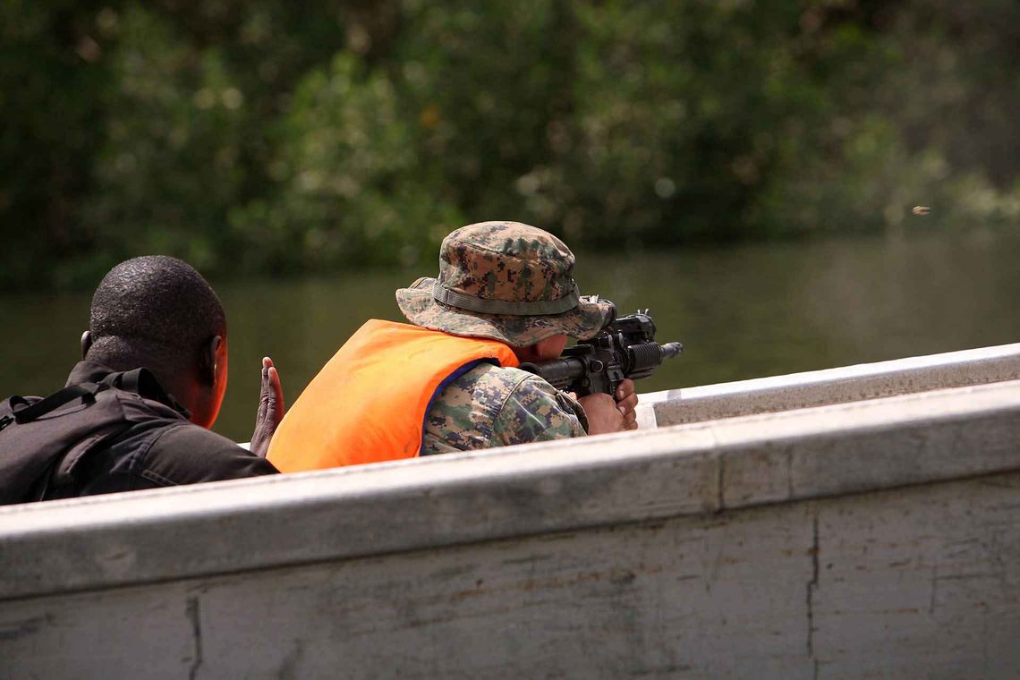 Skarp amerikansk-nigeriansk skytetrening. Illustrasjonsfoto: Master Sgt. Grady Fontana Skarp amerikansk-nigeriansk skytetrening. Illustrasjonsfoto: Master Sgt. Grady Fontana