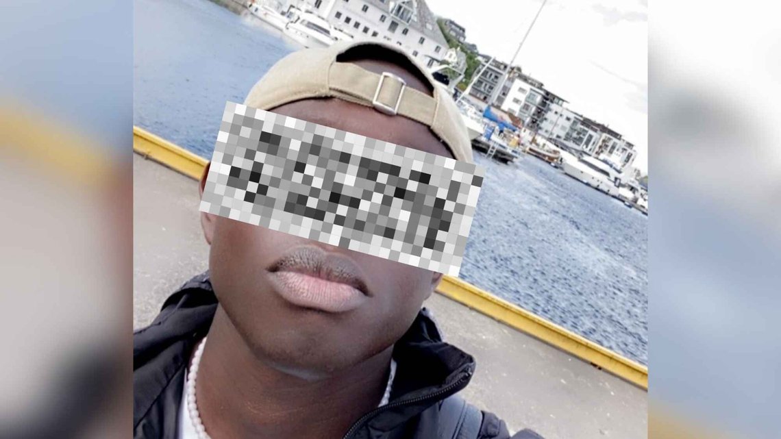 Den 24 år gamle mannen er fra Gambia og har ikke lovlig opphold noe sted i hele Schengen-området. Likevel har han fått anledning til å begå overgrep mot tre jenter i Norge, inkludert et barn. Foto: Privat Den 24 år gamle mannen er fra Gambia og har ikke lovlig opphold noe sted i hele Schengen-området. Likevel har han fått anledning til å begå overgrep mot tre jenter i Norge, inkludert et barn. Foto: Privat