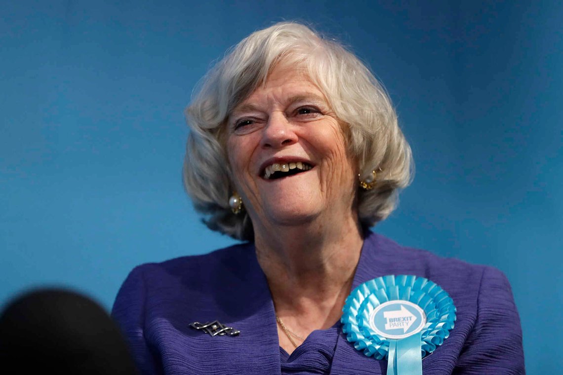 Ann Widdecombe under et intervju i London den 22. november 2019. Foto: Kirsty Wigglesworth / AP / NTB. Ann Widdecombe under et intervju i London den 22. november 2019. Foto: Kirsty Wigglesworth / AP / NTB.
