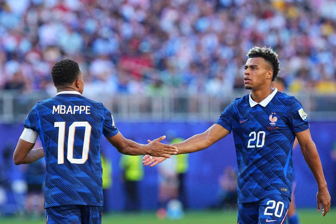 Désiré Doué skaffet straffespark, og Kylian Mbappé scoret. Frankrike møter Marokko i kvartfinalen. Foto: Martin Meissner / AP / NTB Désiré Doué skaffet straffespark, og Kylian Mbappé scoret. Frankrike møter Marokko i kvartfinalen. Foto: Martin Meissner / AP / NTB