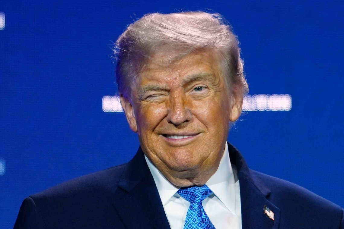 USAs president Donald Trump har all grunn til å være fornøyd. Formuen hans er nesten tredoblet de siste to årene. Foto: Julia Demaree Nikhinson / AP / NTB USAs president Donald Trump har all grunn til å være fornøyd. Formuen hans er nesten tredoblet de siste to årene. Foto: Julia Demaree Nikhinson / AP / NTB