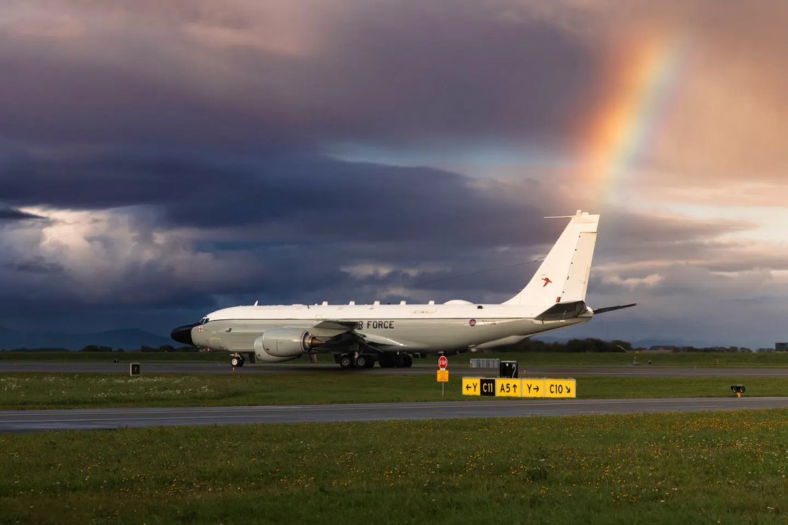 Dette britiske etterretningsflyet av typen RC-135W gjennomførte tokter øst for hammerfest i nærheten av russiske marinebaser på Kolahalvøya. Foto: AS1 Eoin Kirwan-Taylor /RAF Dette britiske etterretningsflyet av typen RC-135W gjennomførte tokter øst for hammerfest i nærheten av russiske marinebaser på Kolahalvøya. Foto: AS1 Eoin Kirwan-Taylor /RAF