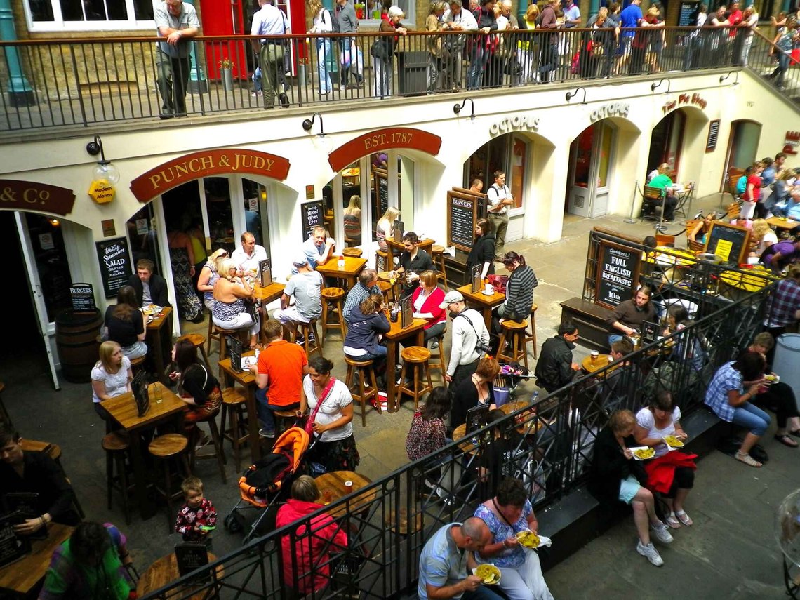 Punch & Judy er en velkjent pub som også serverer mat på Covent Garden, London. Foto: Pixabay Punch & Judy er en velkjent pub som også serverer mat på Covent Garden, London. Foto: Pixabay