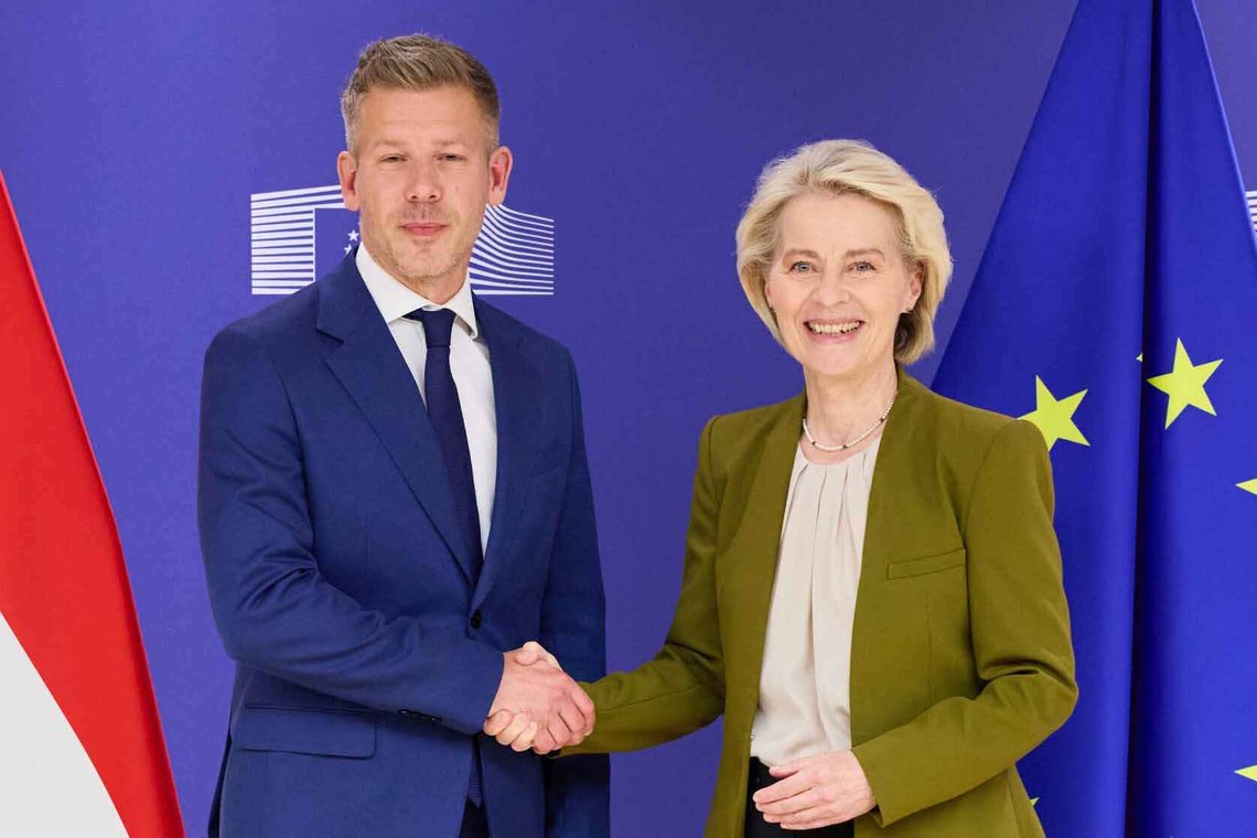 Péter Magyar later til å skuffe sin venninde Ursula von der Leyen. Han vil ikke oversvømme landet med illegale migranter. Foto: Dati Bendo / European Commission / CC BY 4.0 Péter Magyar later til å skuffe sin venninde Ursula von der Leyen. Han vil ikke oversvømme landet med illegale migranter. Foto: Dati Bendo / European Commission / CC BY 4.0