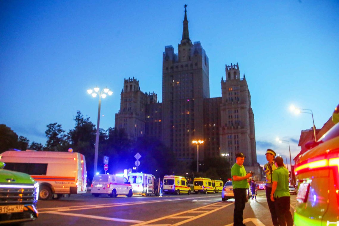 Emergency vehicles are parked in an area near a deadly explosion at a restaurant in Moscow, Saturday, Aug. 1, 2026. (Sergei Vedyashkin/Moscow News Agency via AP) Emergency vehicles are parked in an area near a deadly explosion at a restaurant in Moscow, Saturday, Aug. 1, 2026. (Sergei Vedyashkin/Moscow News Agency via AP)