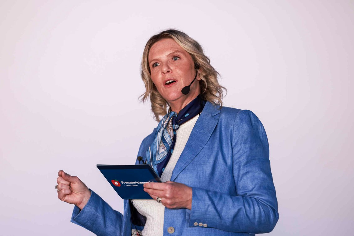 Leder i Fremskrittspartiet, Sylvi Listhaug, taler under FpUs sommerleir på Hove leirsenter på Tromøya i Arendal mandag. Foto: Elisabeth Galtenborg / NTB Leder i Fremskrittspartiet, Sylvi Listhaug, taler under FpUs sommerleir på Hove leirsenter på Tromøya i Arendal mandag. Foto: Elisabeth Galtenborg / NTB