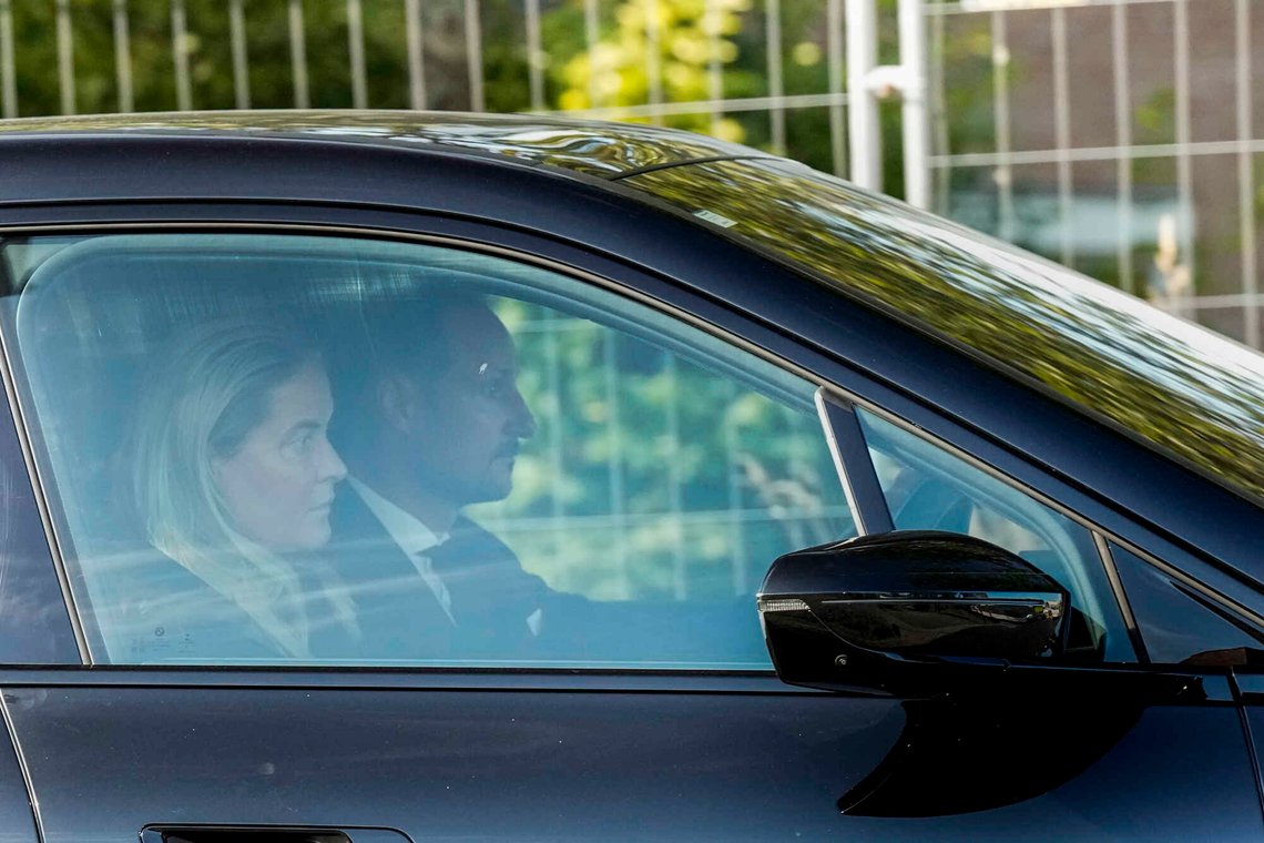 Oslo 20260827.
Kronprins Haakon og kronprinsesse Mette-Marit ankommer Rikshospitalet. Kong Harald innlagt på Rikshospitalet.
Foto: Cornelius Poppe / NTB Oslo 20260827.
Kronprins Haakon og kronprinsesse Mette-Marit ankommer Rikshospitalet. Kong Harald innlagt på Rikshospitalet.
Foto: Cornelius Poppe / NTB