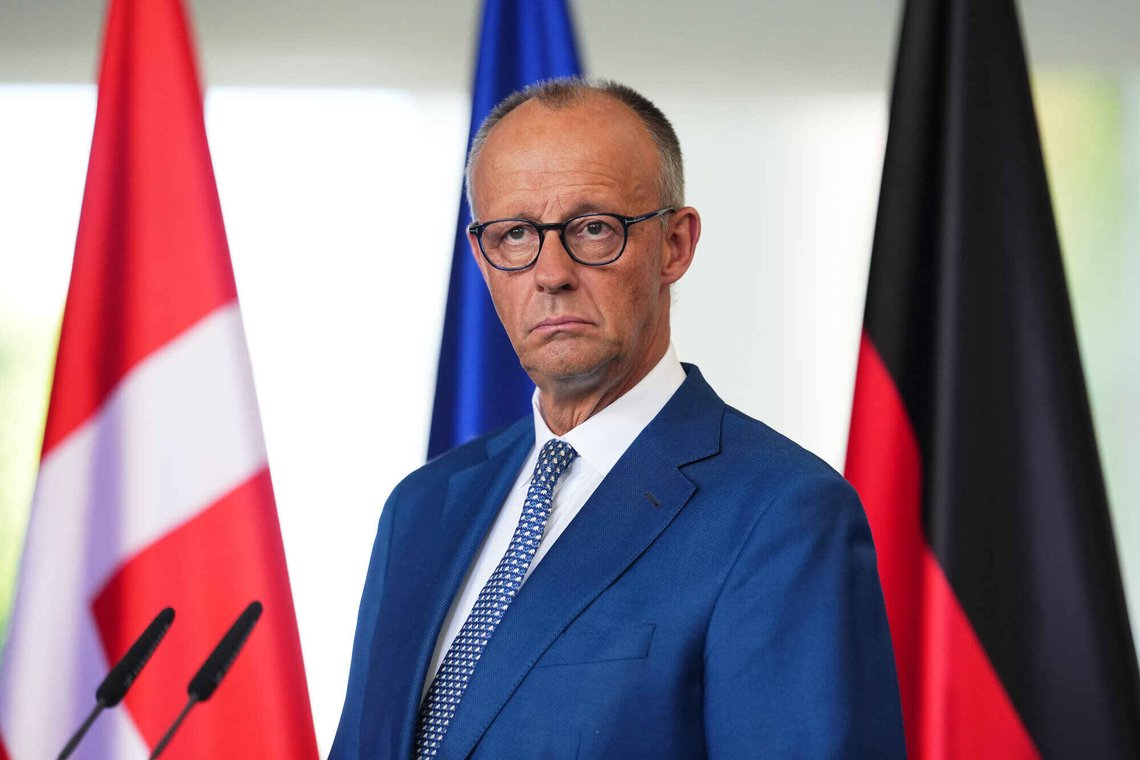 Den tyske forbundskansleren Friedrich Merz vil ikke at Tyskland selv skat bevæpne seg med atomvåpen. Men han har ingen problemer med å føre Tyskland inn under andre lands atomparaply. AP /Markus Schreiber/ NTB Den tyske forbundskansleren Friedrich Merz vil ikke at Tyskland selv skat bevæpne seg med atomvåpen. Men han har ingen problemer med å føre Tyskland inn under andre lands atomparaply. AP /Markus Schreiber/ NTB