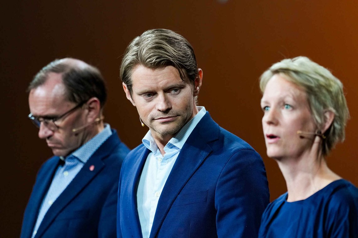 Peter Christian Frølich (midten) i fin form under Den store utenriksdebatten på Arendalsuka for to uker siden. Her sammen med Espen Barth Eide (Ap) og Ingrid Fiskaa (SV).
(Foto: Ole Berg-Rusten / NTB) Peter Christian Frølich (midten) i fin form under Den store utenriksdebatten på Arendalsuka for to uker siden. Her sammen med Espen Barth Eide (Ap) og Ingrid Fiskaa (SV).
(Foto: Ole Berg-Rusten / NTB)