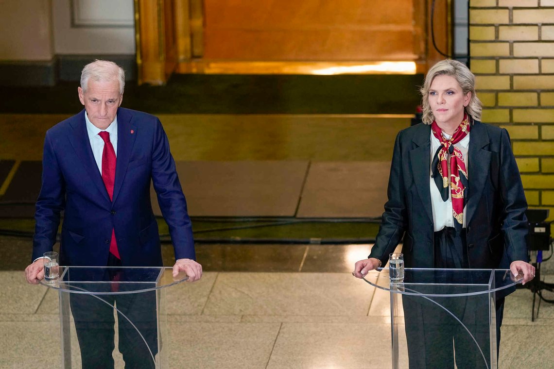 Jonas Gahr Støre og Sylvi Listhaug skal ha borgfred etter Kong Haralds død. Men mange vet ikke hvordan den skal fungere. Foto: Rodrigo Freitas / NTB Jonas Gahr Støre og Sylvi Listhaug skal ha borgfred etter Kong Haralds død. Men mange vet ikke hvordan den skal fungere. Foto: Rodrigo Freitas / NTB