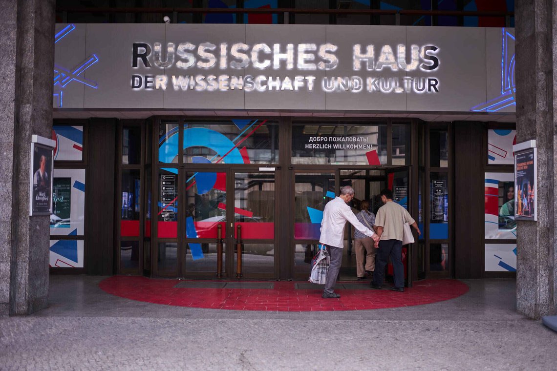 People enter the Russian House of Science and Culture in Berlin, Germany, Friday, Aug. 21, 2026. (AP Photo/Markus Schreiber) People enter the Russian House of Science and Culture in Berlin, Germany, Friday, Aug. 21, 2026. (AP Photo/Markus Schreiber)