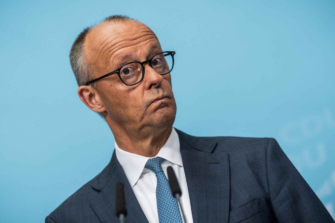 Dagen derpå: Friedrich Merz under en pressekonferanse i Berlin den 7. september 2026. Foto: Michael Kappeler / DPA via AP / NTB. Dagen derpå: Friedrich Merz under en pressekonferanse i Berlin den 7. september 2026. Foto: Michael Kappeler / DPA via AP / NTB.