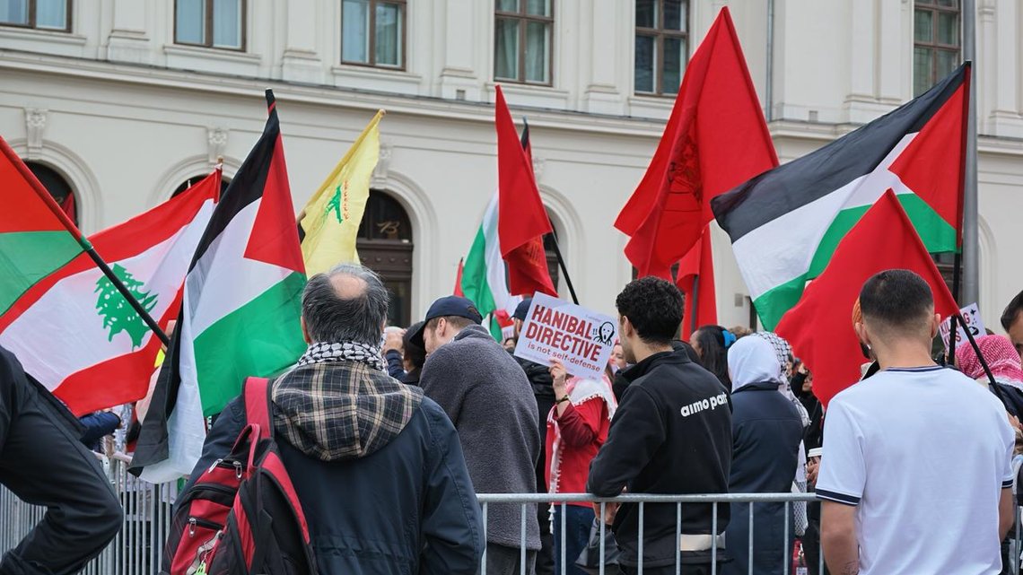 Pro-Gaza-demonstranter markerer treårsdagen for Hamas' angrep på Israel, 7. oktober 2026. Foto: privat. Pro-Gaza-demonstranter markerer treårsdagen for Hamas' angrep på Israel, 7. oktober 2026. Foto: privat.