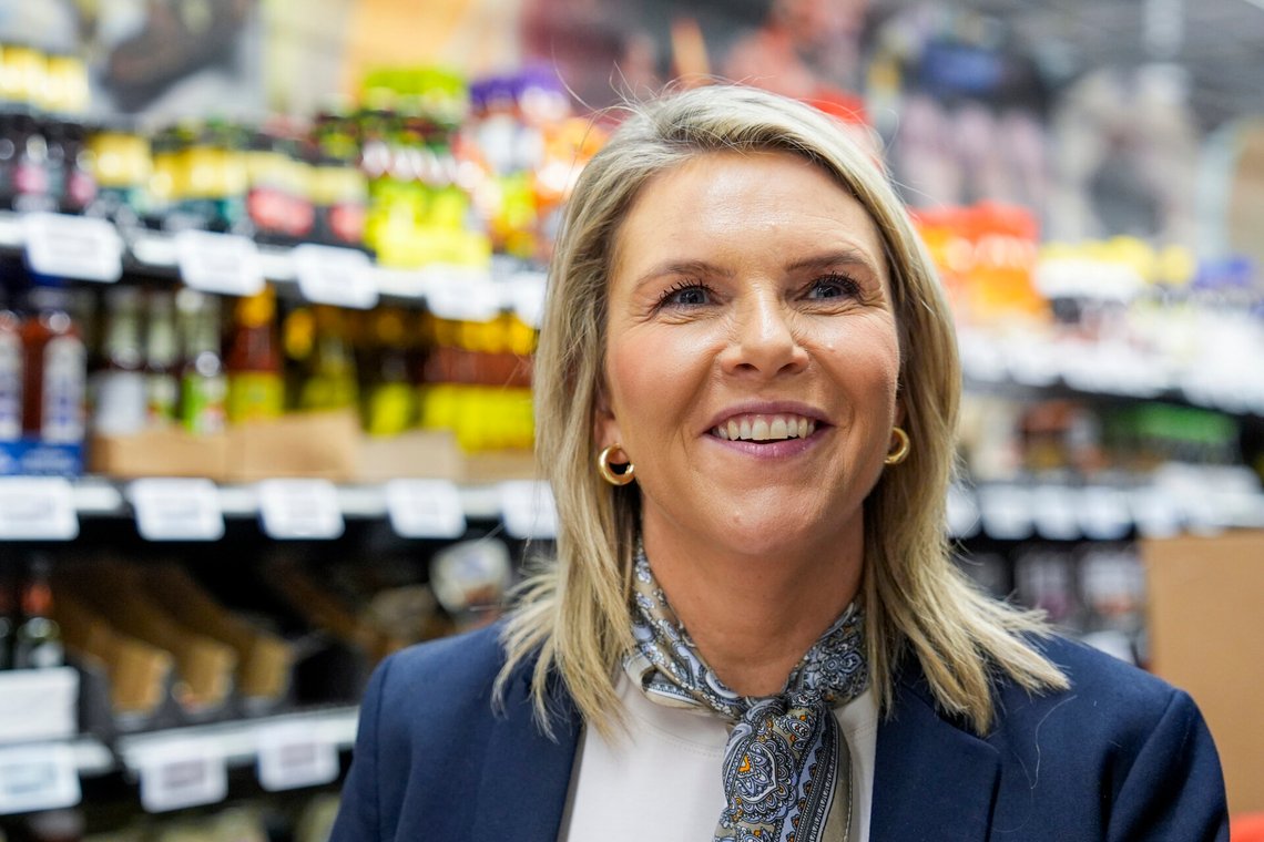 SMILER BREDT: FrP-leder Sylvi Listhaug kan inkassere nok en ny rekord på meningsmålingene. Denne gangen hele 37,6 prosent. Foto: Terje Pedersen / NTB SMILER BREDT: FrP-leder Sylvi Listhaug kan inkassere nok en ny rekord på meningsmålingene. Denne gangen hele 37,6 prosent. Foto: Terje Pedersen / NTB