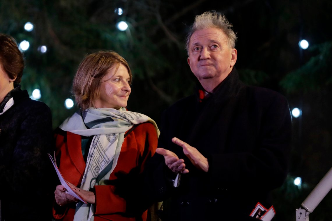 The Norwegian Ambassador to Britain Mona Juul stands with her husband Terje Rod-Larsen during the 70th anniversary year of the annual Norwegian Christmas tree lighting ceremony in Trafalgar Square, London, Thursday, Dec. 7, 2017. The Christmas tree is an annual gift from the city of Oslo to the people of Britain as a token of thanks for British support during their years of occupation in World War II. (AP Photo/Matt Dunham) The Norwegian Ambassador to Britain Mona Juul stands with her husband Terje Rod-Larsen during the 70th anniversary year of the annual Norwegian Christmas tree lighting ceremony in Trafalgar Square, London, Thursday, Dec. 7, 2017. The Christmas tree is an annual gift from the city of Oslo to the people of Britain as a token of thanks for British support during their years of occupation in World War II. (AP Photo/Matt Dunham)