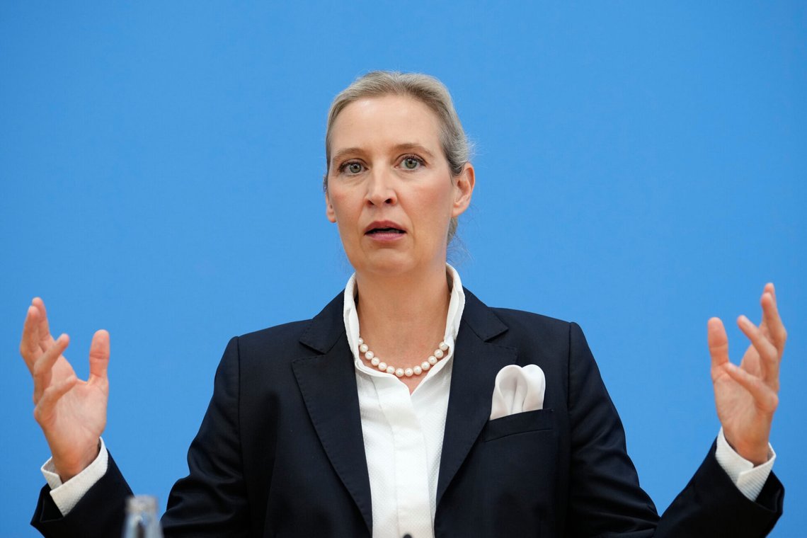 AfD-leder Alice Weidel under en pressekonferanse etter delstatsvalget i Mecklenburg-Vorpommern forrige måned, der partiet fikk 38,2 prosent av stemmene. Foto: Ebrahim Noroozi / AP / NTB AfD-leder Alice Weidel under en pressekonferanse etter delstatsvalget i Mecklenburg-Vorpommern forrige måned, der partiet fikk 38,2 prosent av stemmene. Foto: Ebrahim Noroozi / AP / NTB
