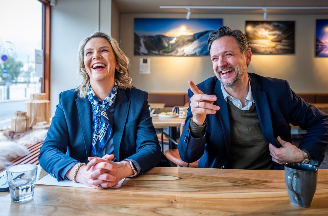 – Jeg vil jo si at forholdet mellom Frp og KrF er bedre enn noen gang så lenge jeg har vært i politikken, sier Frp-leder Sylvi Listhaug, som her for første gang gjør et intervju sammen med KrF-leder Dag-Inge Ulstein. Foto: Ole Berg-Rusten / NTB – Jeg vil jo si at forholdet mellom Frp og KrF er bedre enn noen gang så lenge jeg har vært i politikken, sier Frp-leder Sylvi Listhaug, som her for første gang gjør et intervju sammen med KrF-leder Dag-Inge Ulstein. Foto: Ole Berg-Rusten / NTB