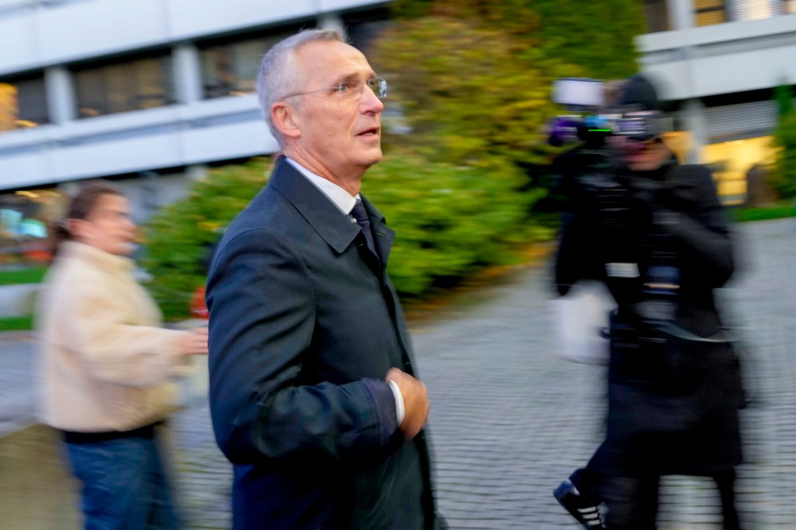 Oslo 20261007.
Finansminister Jens Stoltenberg (Ap) før fremleggelsen av statsbudsjettet for 2027.
Foto: Fredrik Varfjell / NTB Oslo 20261007.
Finansminister Jens Stoltenberg (Ap) før fremleggelsen av statsbudsjettet for 2027.
Foto: Fredrik Varfjell / NTB