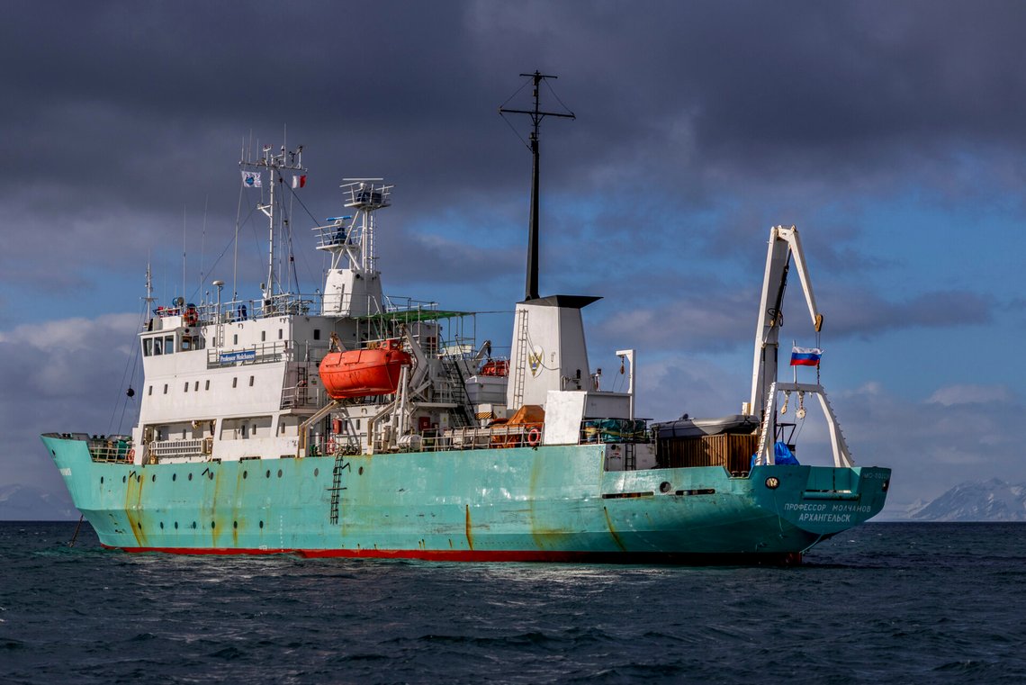 Det russiske fartøyet Professor Moltsjanov, som bl tatt i beslag i september etter pålegg fra Nord-Troms og Senja tingrett. Foto: Jo Straube / Forsvarets Forum / NTB Det russiske fartøyet Professor Moltsjanov, som bl tatt i beslag i september etter pålegg fra Nord-Troms og Senja tingrett. Foto: Jo Straube / Forsvarets Forum / NTB