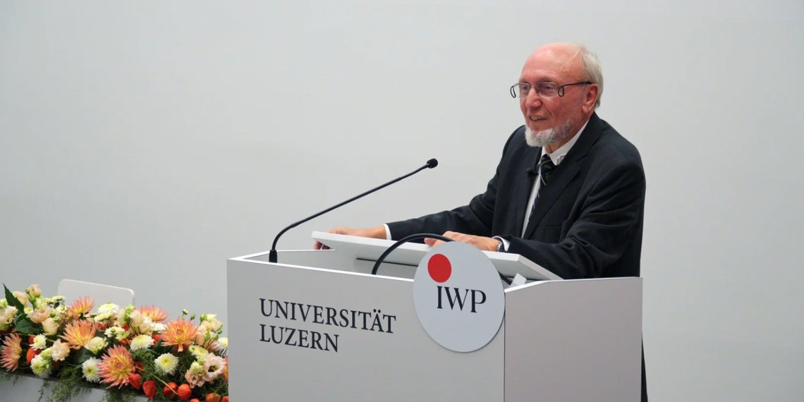 Den tyske økonomen Hans-Werner Sinn holdt nylig et foredrag på Universitetet i Lucerne, Sveits. Stillbilde video/ IWP Den tyske økonomen Hans-Werner Sinn holdt nylig et foredrag på Universitetet i Lucerne, Sveits. Stillbilde video/ IWP