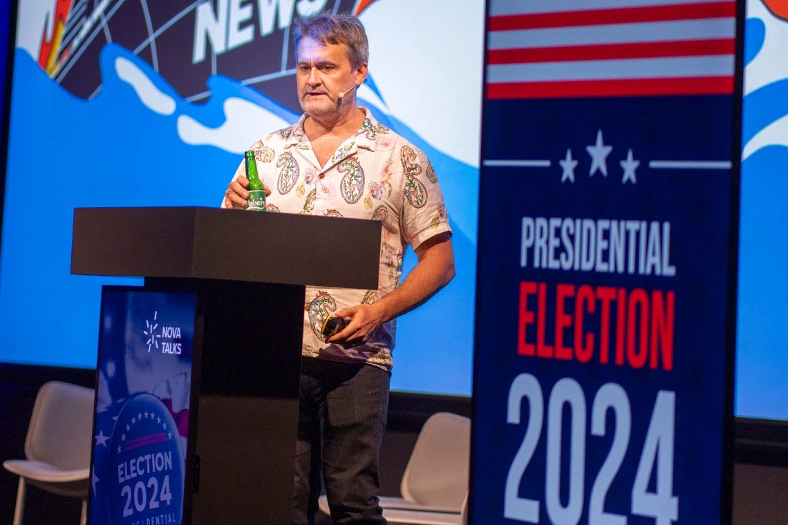 USA-kjenner Thomas Seltzer på en valgvake i fjor høst i forbindelse med det amerikanske presidentvalget. Foto: Heiko Junge / NTB. USA-kjenner Thomas Seltzer på en valgvake i fjor høst i forbindelse med det amerikanske presidentvalget. Foto: Heiko Junge / NTB.