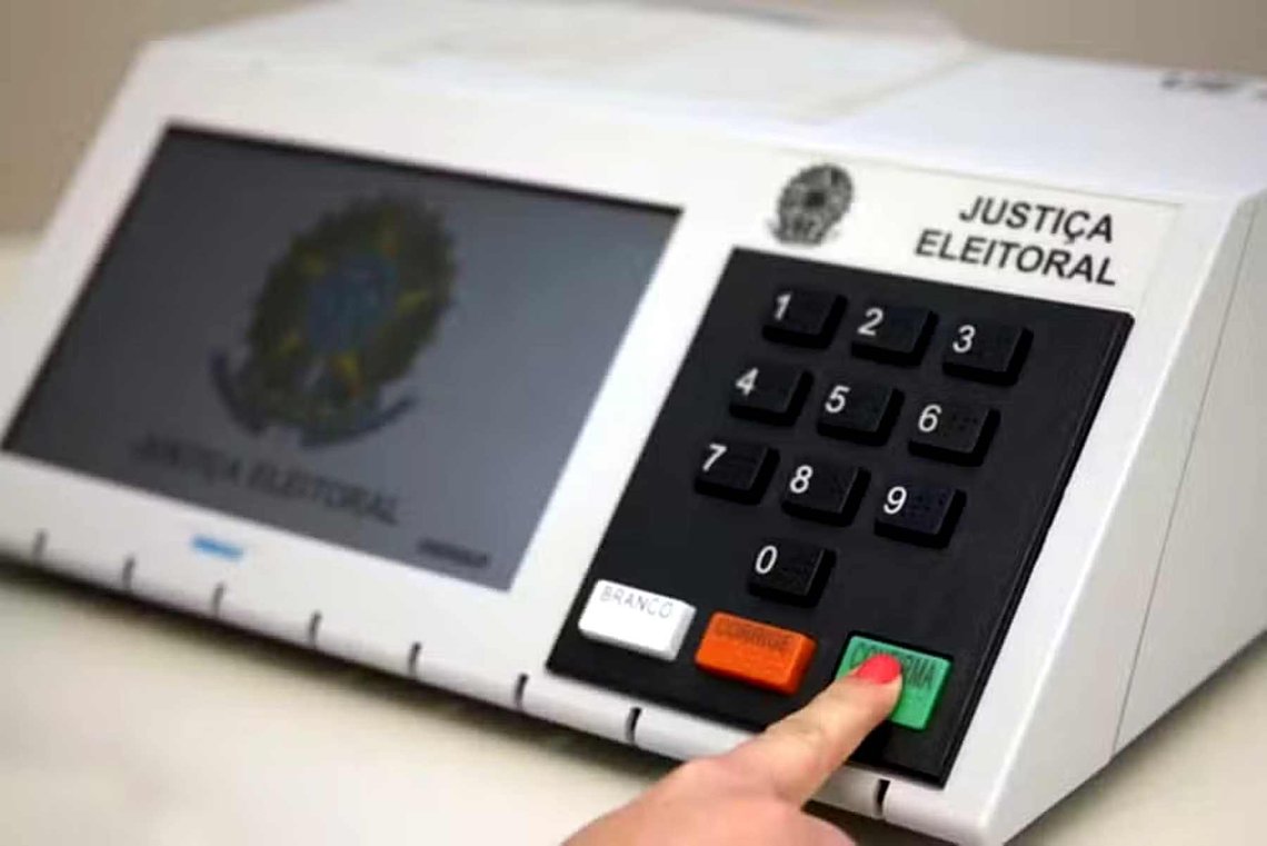Valget i Brasil er heldigitalt. Dette er en brasiliansk stemmemaskin. (Foto: TSE) Valget i Brasil er heldigitalt. Dette er en brasiliansk stemmemaskin. (Foto: TSE)