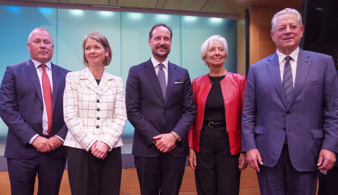 Oljefondsjef Nicolai Tangen, sentralbanksjef Ida Wolden Bache, kronprins Haakon, Den europeiske sentralbankens president Christine Lagarde og USAs tidligere visepresident Al Gore under Norges Bank Climate Conference i Oslo den 21. oktober 2025. Verdensøkonomien må omstilles til lavutslipp, sa Wolden Bache, tilsynelatende i fullt alvor, i sin første årstale i 2023. Foto: Javad Parsa / NTB. Oljefondsjef Nicolai Tangen, sentralbanksjef Ida Wolden Bache, kronprins Haakon, Den europeiske sentralbankens president Christine Lagarde og USAs tidligere visepresident Al Gore under Norges Bank Climate Conference i Oslo den 21. oktober 2025. Verdensøkonomien må omstilles til lavutslipp, sa Wolden Bache, tilsynelatende i fullt alvor, i sin første årstale i 2023. Foto: Javad Parsa / NTB.