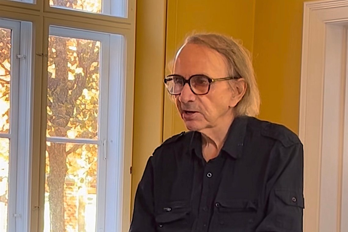 Michel Houellebecq. Stillbilde: Kasper Støvring. Michel Houellebecq. Stillbilde: Kasper Støvring.