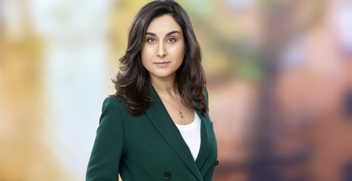 Azadeh Rojhan (S)
Pressbild Azadeh Rojhan (S)
Pressbild