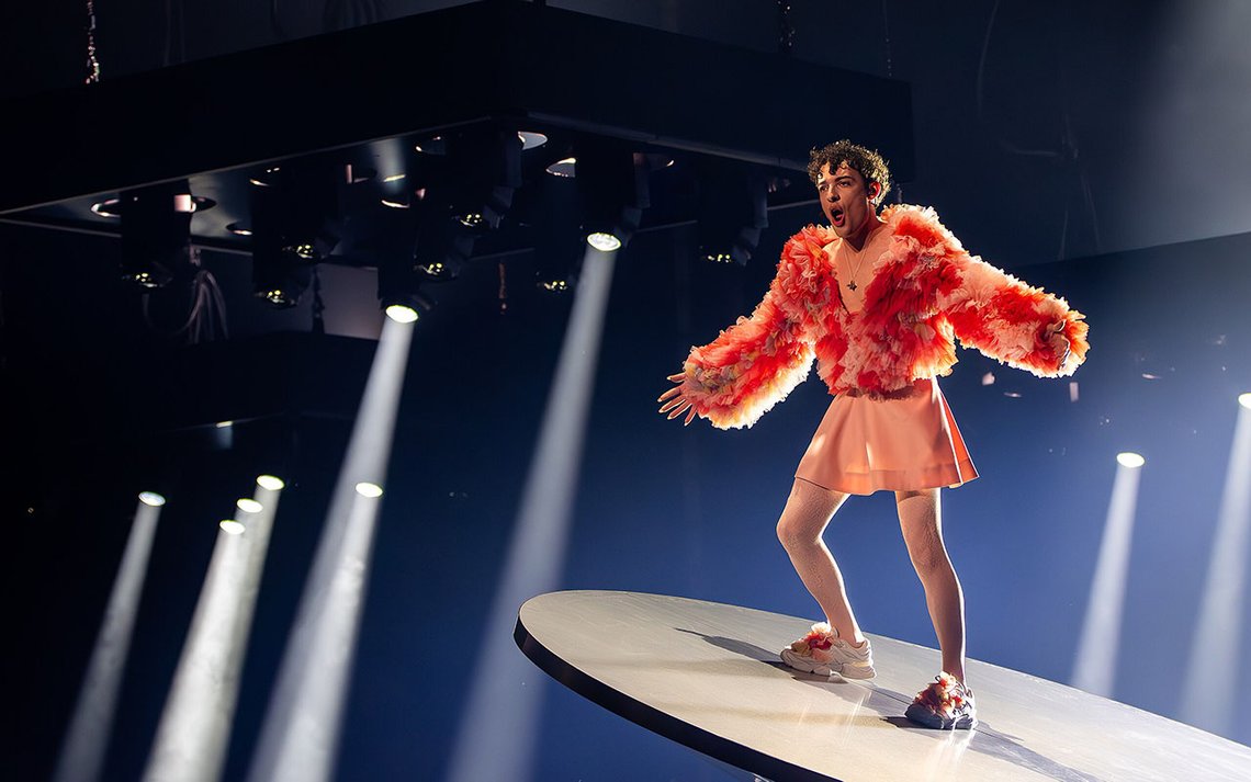 Nemo Mettler vann Melodi Grand Prix 2024 utan att kunna bestämma vilket kön han/hon/det inte tillhör. Foto: Wojciech Pędzich, Wikimedia Commons Nemo Mettler vann Melodi Grand Prix 2024 utan att kunna bestämma vilket kön han/hon/det inte tillhör. Foto: Wojciech Pędzich, Wikimedia Commons